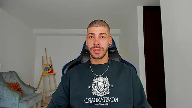 Guyinthemountain online show from December 2024 04:15:02 PM