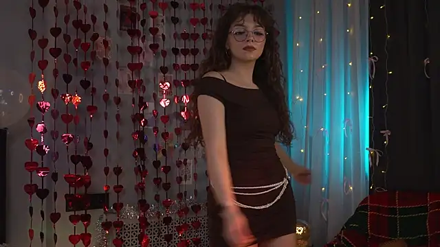 Snapshot of FlairEdgin chatting on February 2026 07:11:02 PM FlairEdgin online show from February 2026 07:11:02 PM