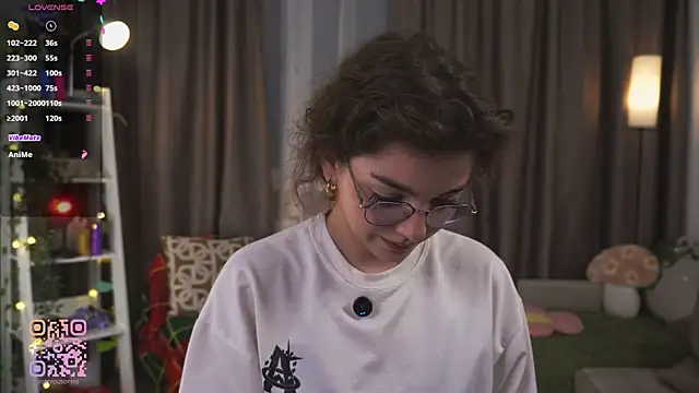 Snapshot of FlairEdgin chatting on April 2026 07:18:01 PM FlairEdgin online show from April 2026 07:18:01 PM