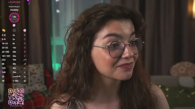 Snapshot of FlairEdgin chatting on April 2026 07:32:01 PM FlairEdgin online show from April 2026 07:32:01 PM