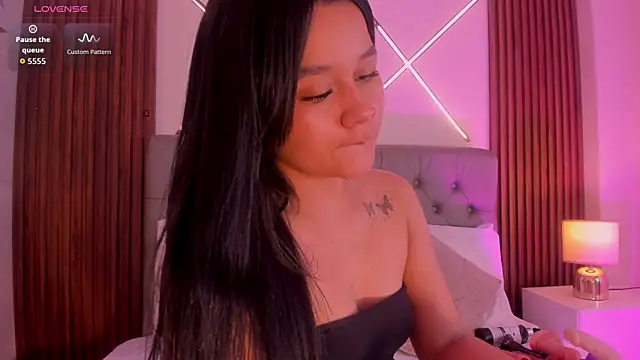 alisson sanders online show from April 2026 01:18:02 PM