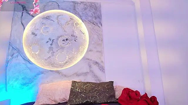 Snapshot of JulietaKane chatting on November 2025 04:35:02 AM JulietaKane online show from November 2025 04:35:02 AM