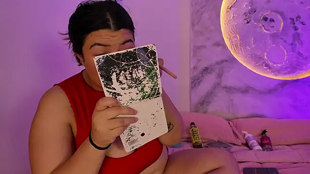 Snapshot of JulietaKane chatting on February 2026 06:02:01 AM JulietaKane online show from February 2026 06:02:01 AM