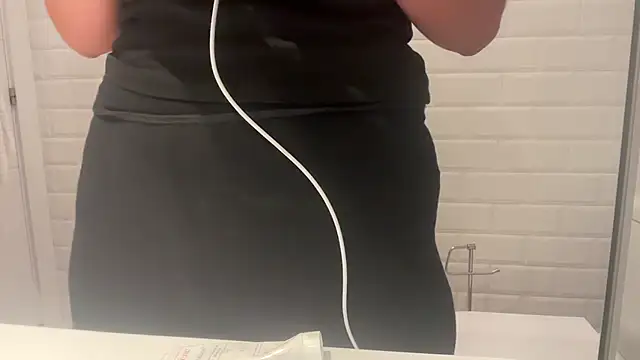 leaxoxo online show from December 2024 09:51:02 PM