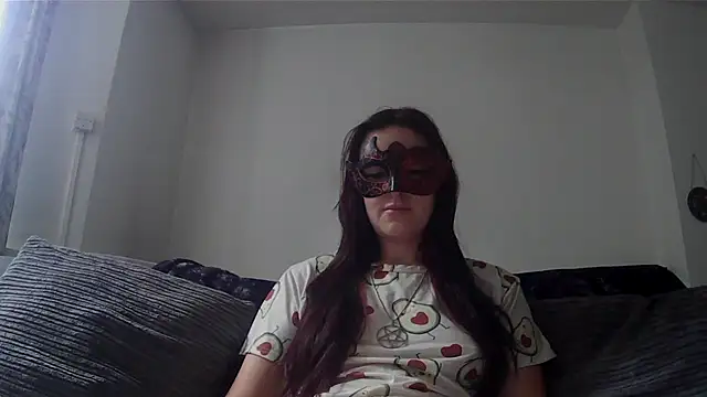 LexiSnowUK online show from July 2026 09:05:01 AM
