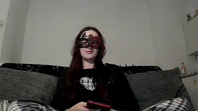LexiSnowUK online show from July 2026 08:33:02 PM