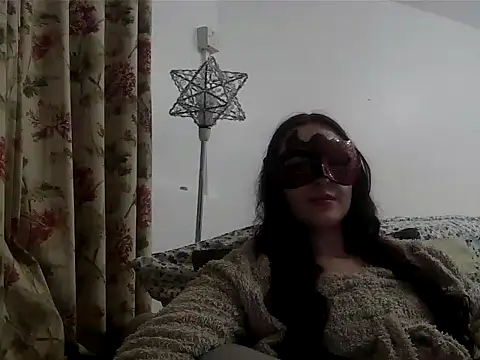 LexiSnowUK online show from February 2026 09:58:03 PM