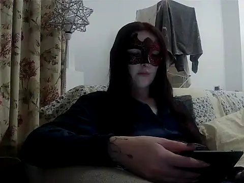 LexiSnowUK online show from February 2026 09:43:02 PM