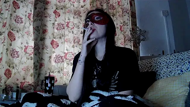 LexiSnowUK online show from December 2025 10:06:01 AM