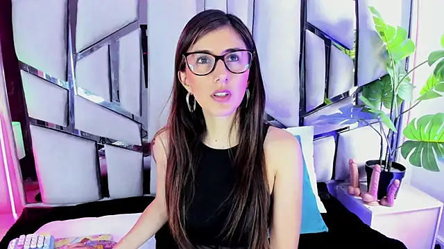  jade white  online show from December 2025 04:39:02 PM