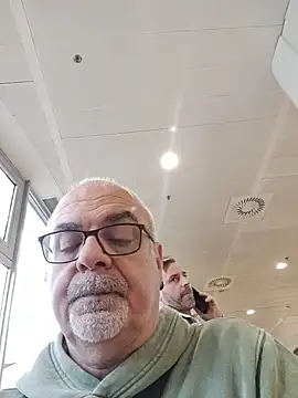 Satiro Sevilla online show from November 2025 02:20:01 PM