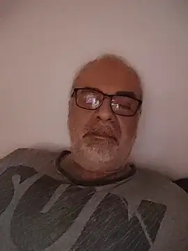 Satiro Sevilla online show from April 2026 11:22:01 PM