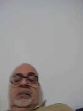 Satiro Sevilla online show from February 2026 10:51:01 PM