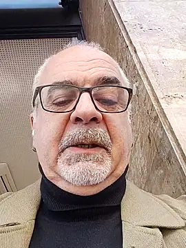 Satiro Sevilla online show from November 2025 10:58:02 AM