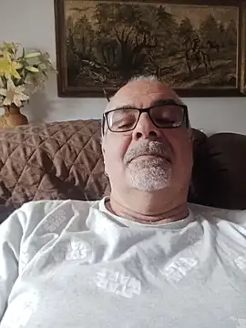 Satiro Sevilla online show from November 2025 12:43:02 AM