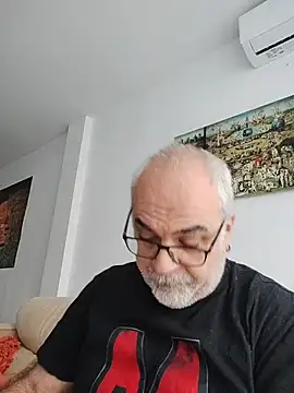 Satiro Sevilla online show from November 2025 02:06:01 PM