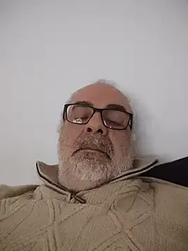 Satiro Sevilla online show from December 2025 07:04:02 PM