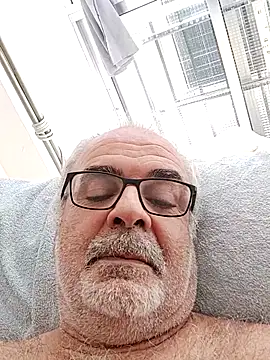 Satiro Sevilla online show from September 2025 01:31:02 PM