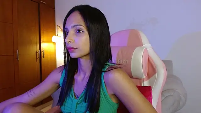 AnnitaSerna  online show from December 2025 04:07:01 AM