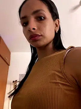 Snapshot of AnnitaSerna_ chatting on September 2025 01:28:02 PM AnnitaSerna online show from September 2025 01:28:02 PM