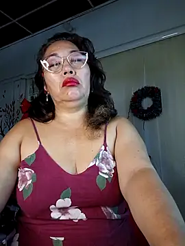 anniecoopeer online show from December 2025 11:23:02 AM