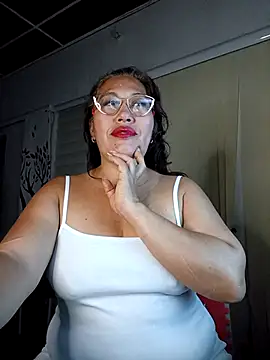 anniecoopeer online show from April 2026 10:21:02 AM