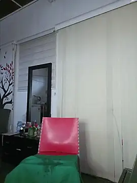 anniecoopeer online show from May 2026 10:51:02 PM
