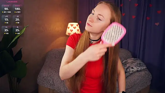 EsmaCarll online show from March 2025 08:32:02 PM