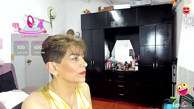 Angelina Stone 65 online show from October 2025 09:44:01 PM