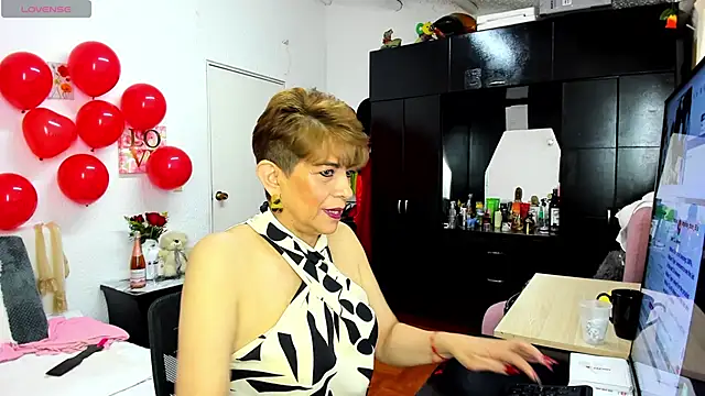 Angelina Stone 65 online show from February 2026 09:24:01 PM