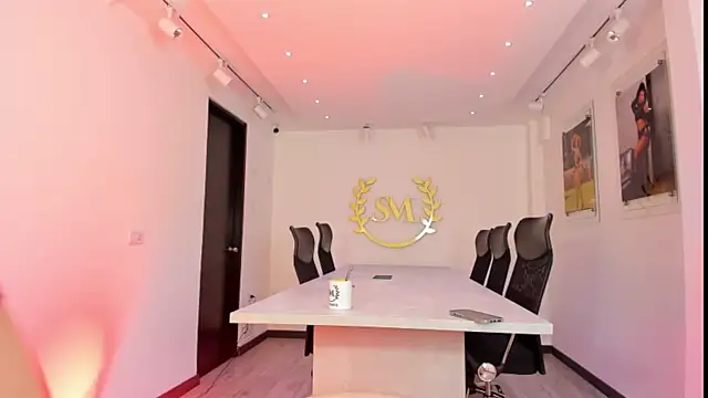 Snapshot of NairobiLee chatting on January 2026 10:20:02 AM NairobiLee online show from January 2026 10:20:02 AM