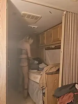 HoneyBdaQueen online show from April 2026 03:46:02 AM