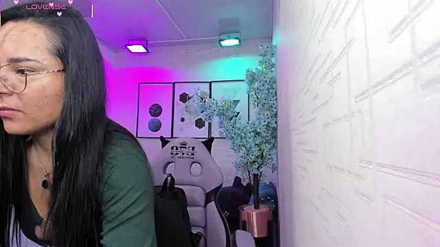 Tiara rr online show from April 2026 03:19:01 AM