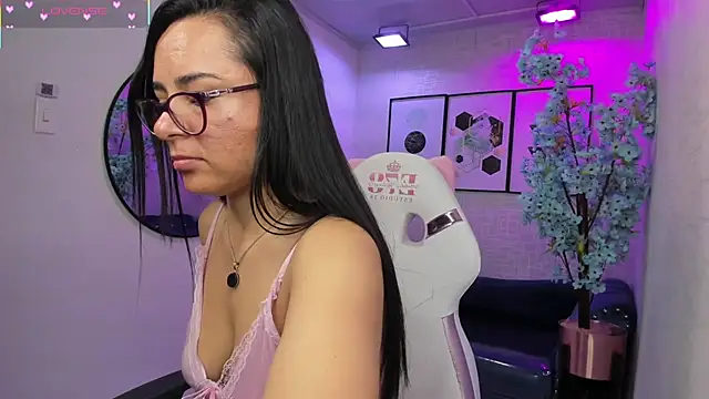 Tiara rr online show from February 2026 03:36:02 AM