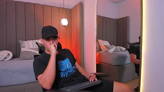 Benjamin More online show from May 2026 03:01:01 AM