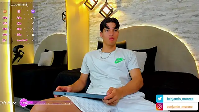 Benjamin More online show from October 2025 03:13:02 PM