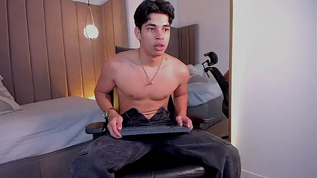 Benjamin More online show from May 2026 01:10:01 AM