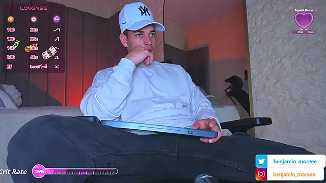 Benjamin More online show from November 2025 07:57:01 PM