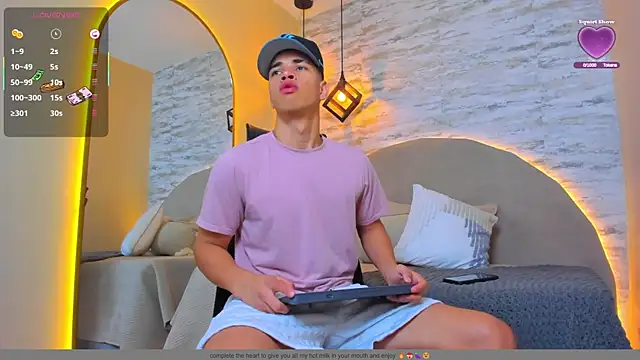 Benjamin More online show from November 2025 01:37:02 PM