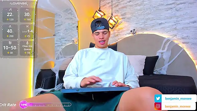 Benjamin More online show from October 2025 11:21:02 AM