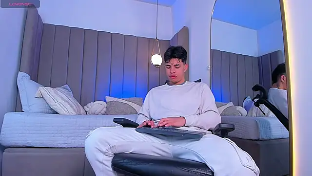 Benjamin More online show from May 2026 03:39:02 AM