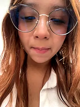 MelanieRoah online show from October 2025 07:02:01 PM