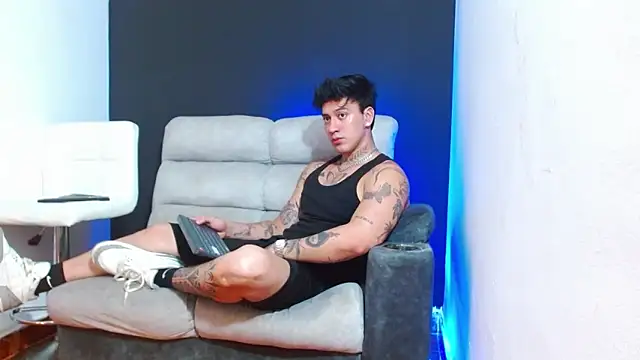 JUSTIN FULLER1 online show from March 2026 03:39:01 AM