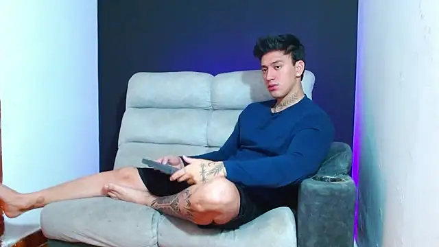 JUSTIN FULLER1 online show from February 2026 06:40:02 PM