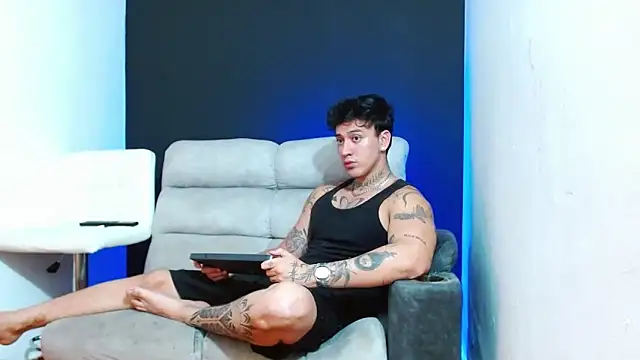 JUSTIN FULLER1 online show from March 2026 02:53:01 AM