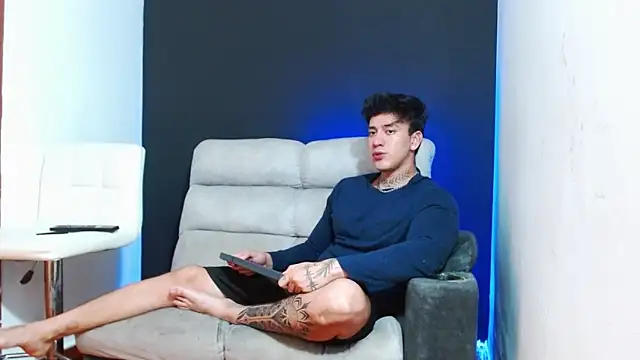 Snapshot of JUSTIN_FULLER1 chatting on April 2026 11:22:02 PM JUSTIN FULLER1 online show from April 2026 11:22:02 PM