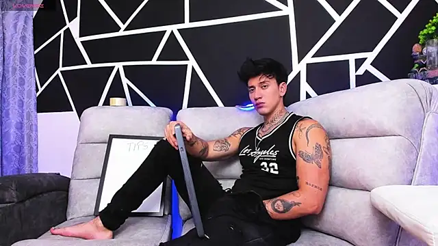 Snapshot of JUSTIN_FULLER1 chatting on February 2025 12:03:02 AM JUSTIN FULLER1 online show from February 2025 12:03:02 AM
