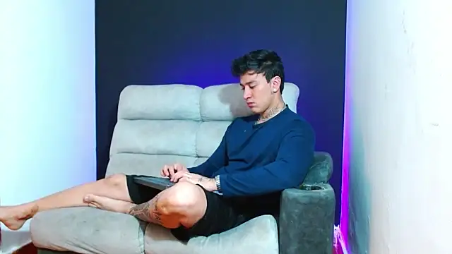 JUSTIN FULLER1 online show from February 2026 08:36:02 PM