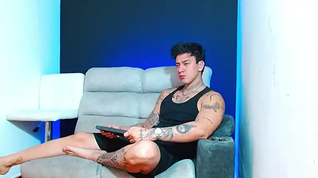 JUSTIN FULLER1 online show from February 2026 07:47:01 PM