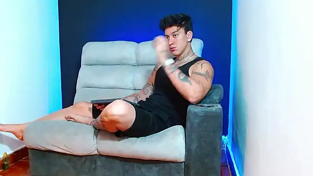 JUSTIN FULLER1 online show from January 2026 03:59:02 PM